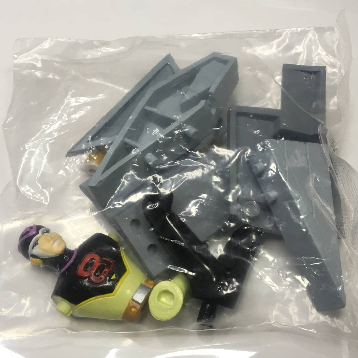 Amazon.co.jp: 品 エイトマン タバコ型強加剤 8マン フィギュア 桑田